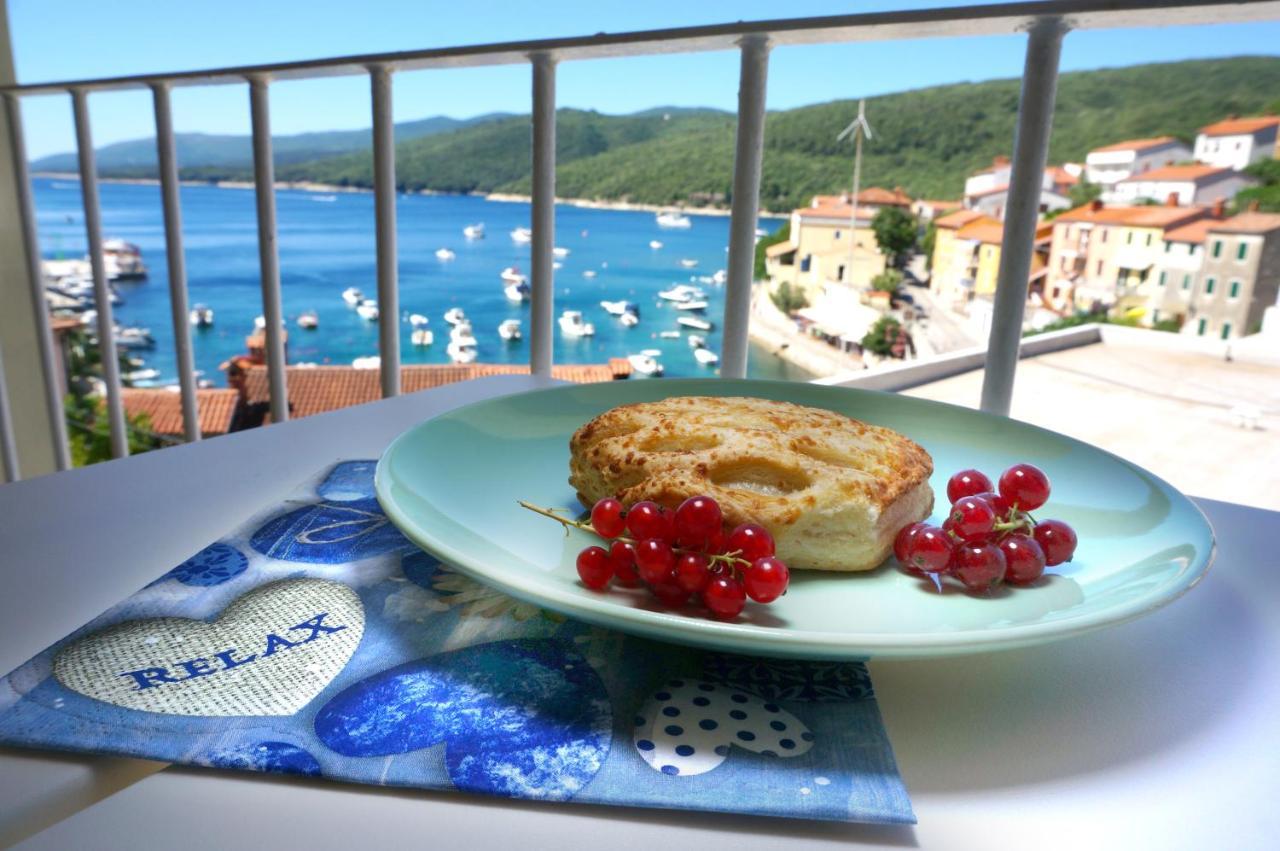 Studio Apartment Michelle - Intermezzo With Sea View Rabac Εξωτερικό φωτογραφία