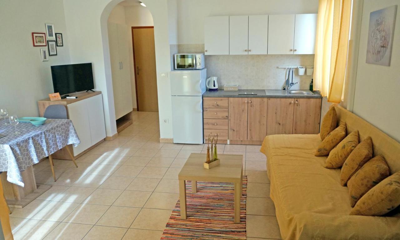 Studio Apartment Michelle - Intermezzo With Sea View Rabac Εξωτερικό φωτογραφία