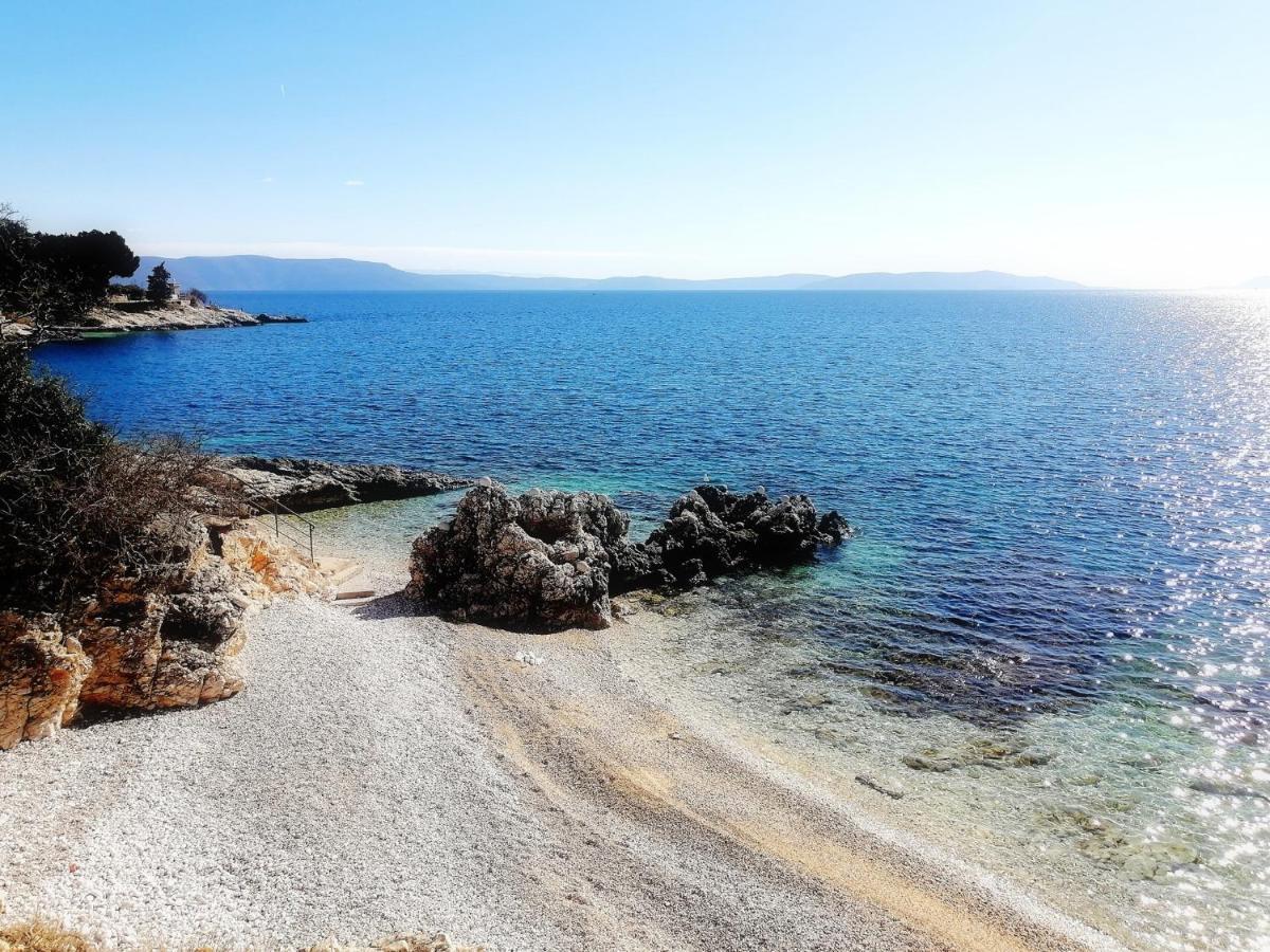 Studio Apartment Michelle - Intermezzo With Sea View Rabac Εξωτερικό φωτογραφία