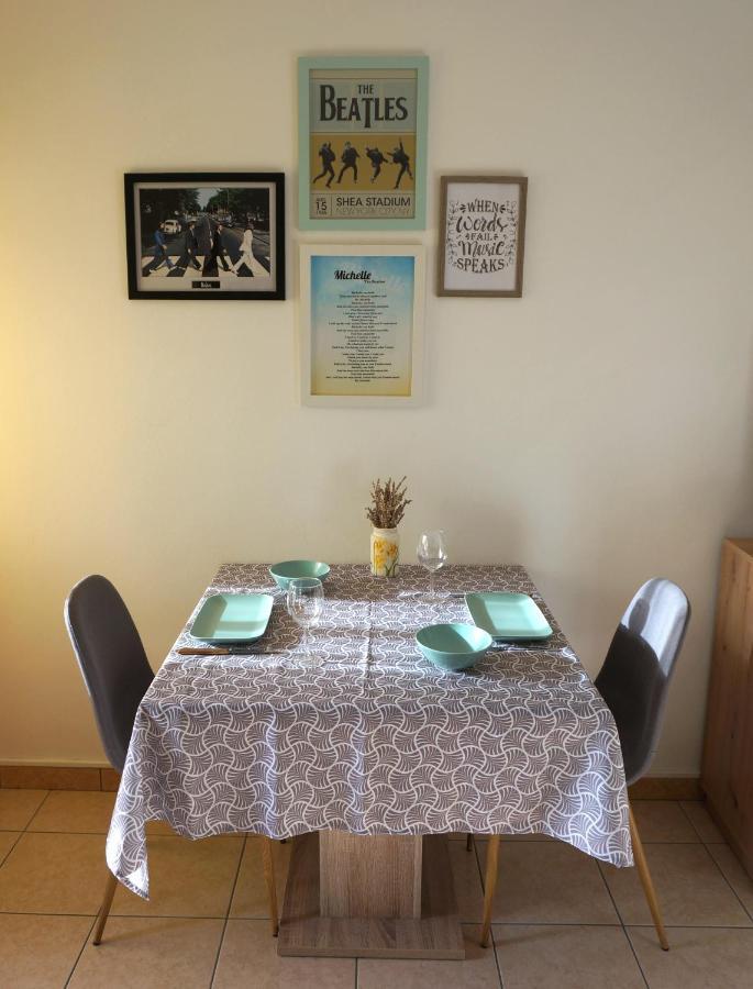 Studio Apartment Michelle - Intermezzo With Sea View Rabac Εξωτερικό φωτογραφία